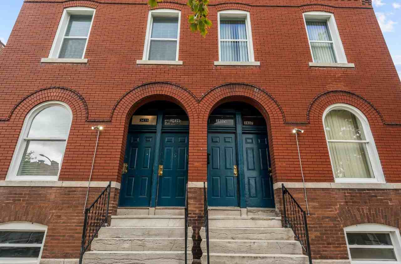 3437-3439 Dunnica Ave - Photo 2 of 7