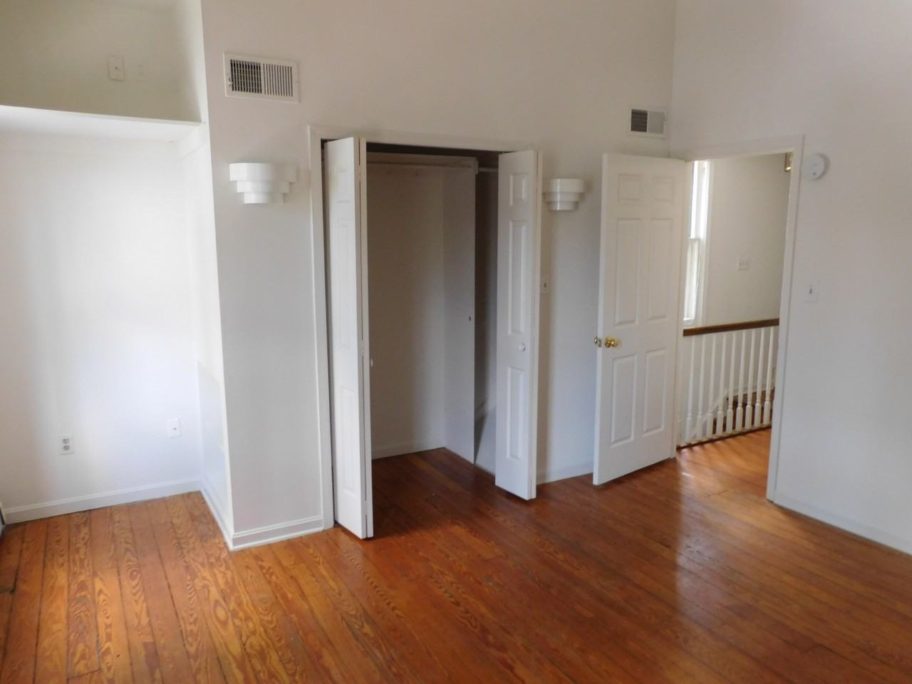 130 Conduit St #1 - Photo 5 of 13
