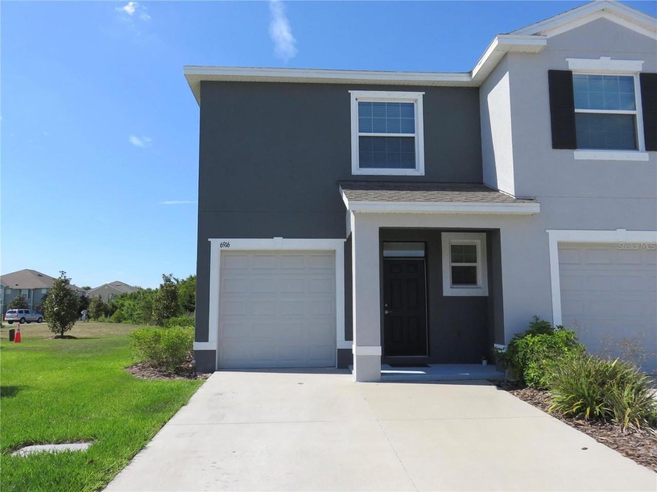 6916 Breezy Palm Dr - Photo 4 of 20