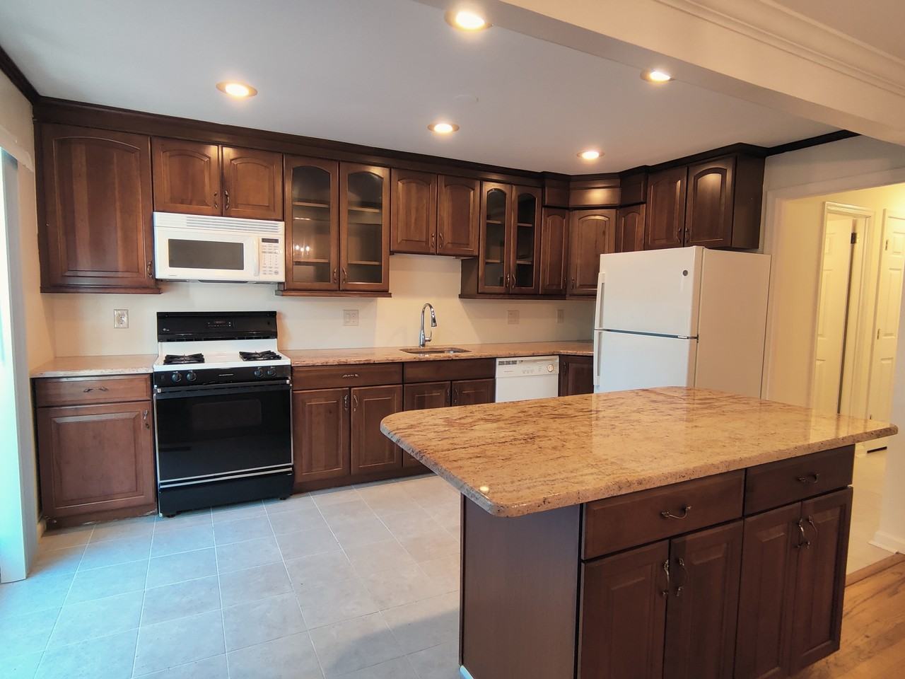 3301 Spring Ln #1 - Photo 7 of 25