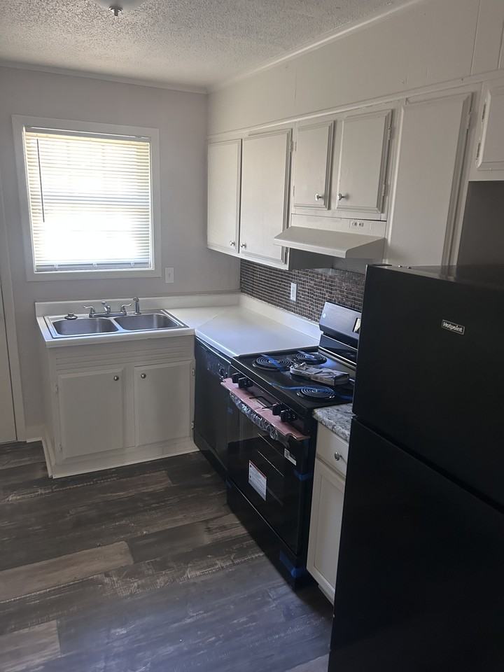 8301 Woodview Dr W #A - Photo 3 of 14