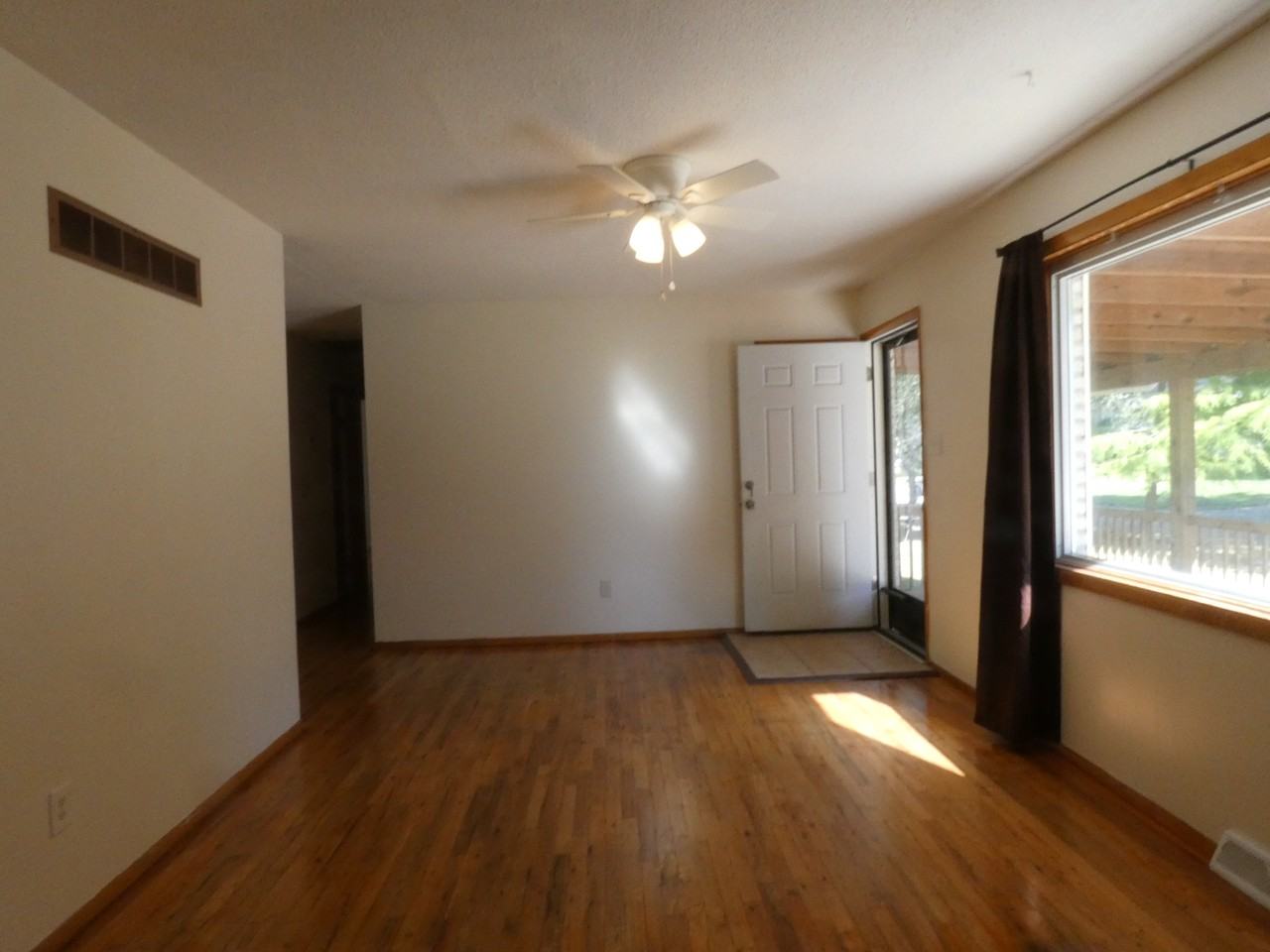 4810 N Wallace Ave #1 - Photo 5 of 26
