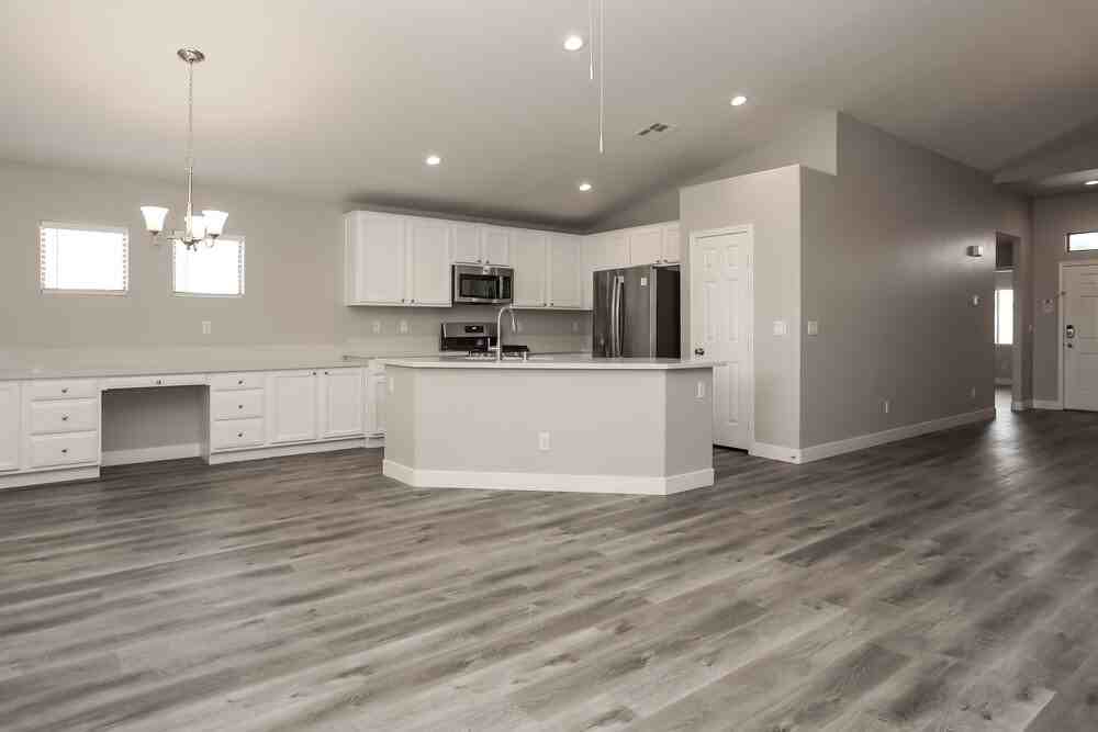 515 Country Hill Dr - Photo 4 of 16