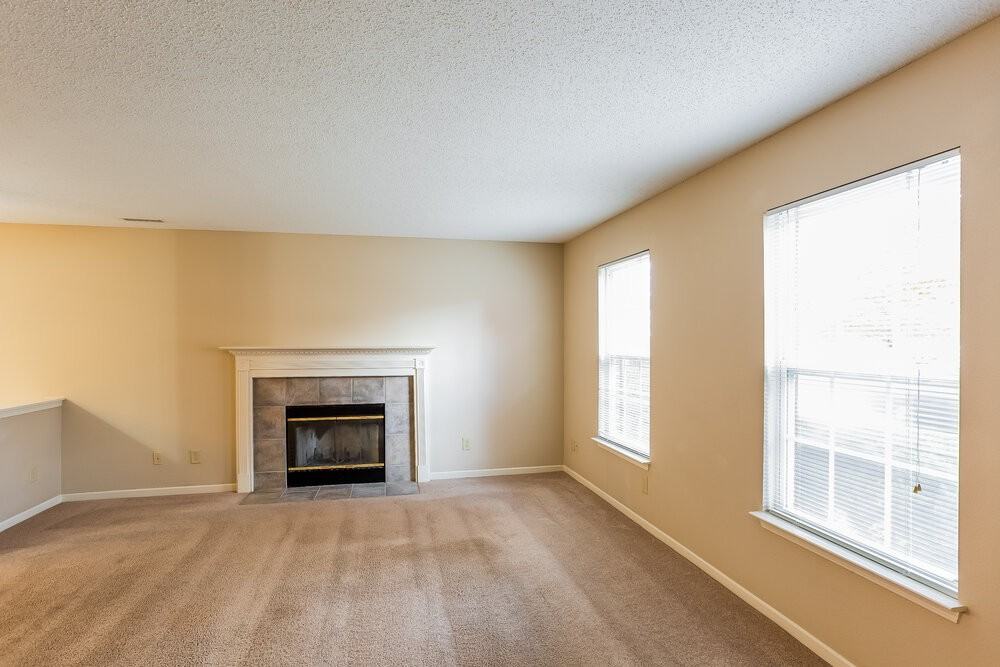 14377 Banister Dr - Photo 4 of 15