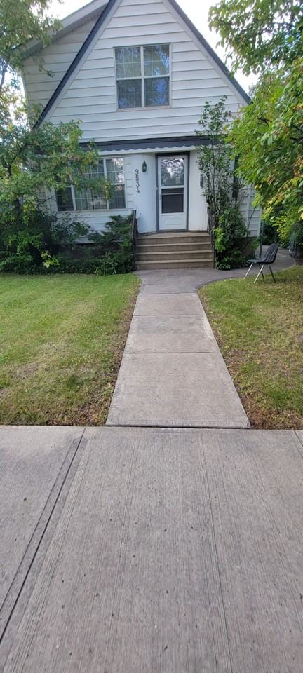 9534 91 St Nw - Photo 2 of 3