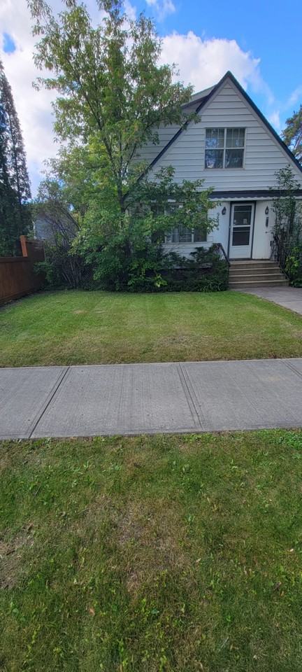 9534 91 St Nw - Photo 3 of 3
