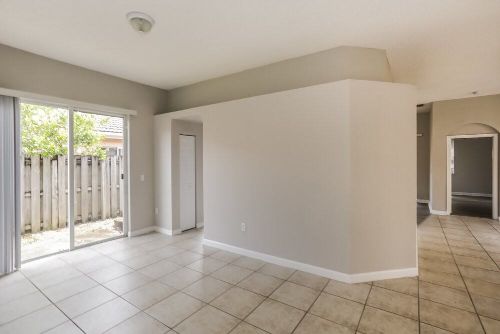 9052 Sw 214th St - Photo 5 of 16