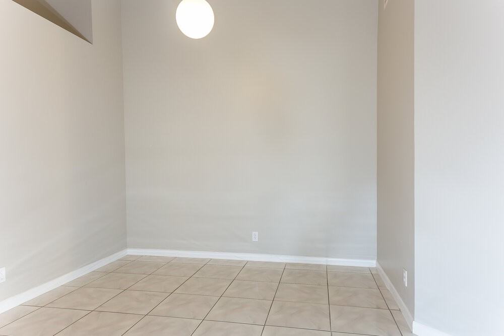 9410 Aegean Dr - Photo 7 of 15