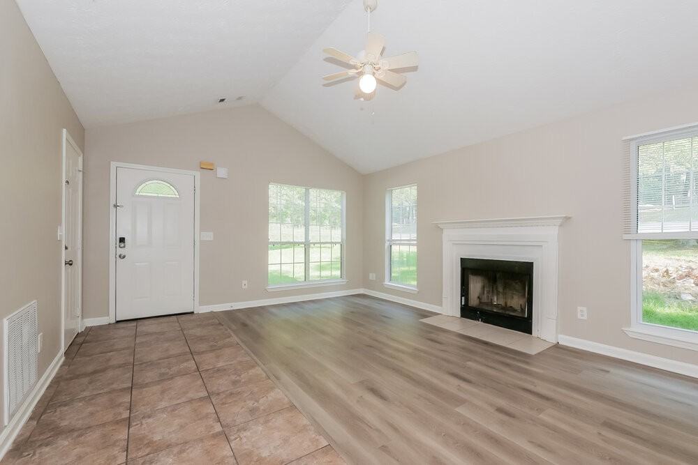 7801 Tara Rd - Photo 7 of 16