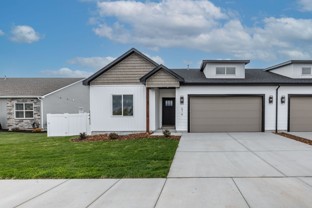 676 S Idaho Ave - Photo 1 of 1