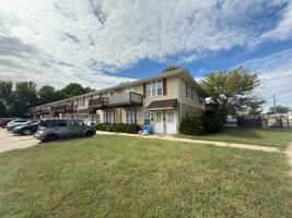 featured image of 1306 Arthur Ave #17
