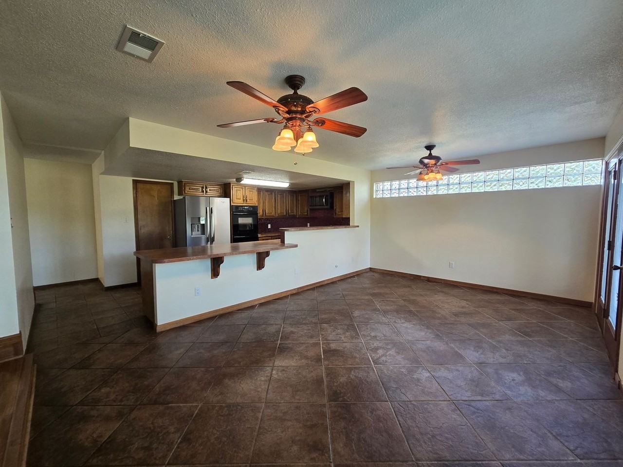 1616 Colonial Pkwy - Photo 4 of 9