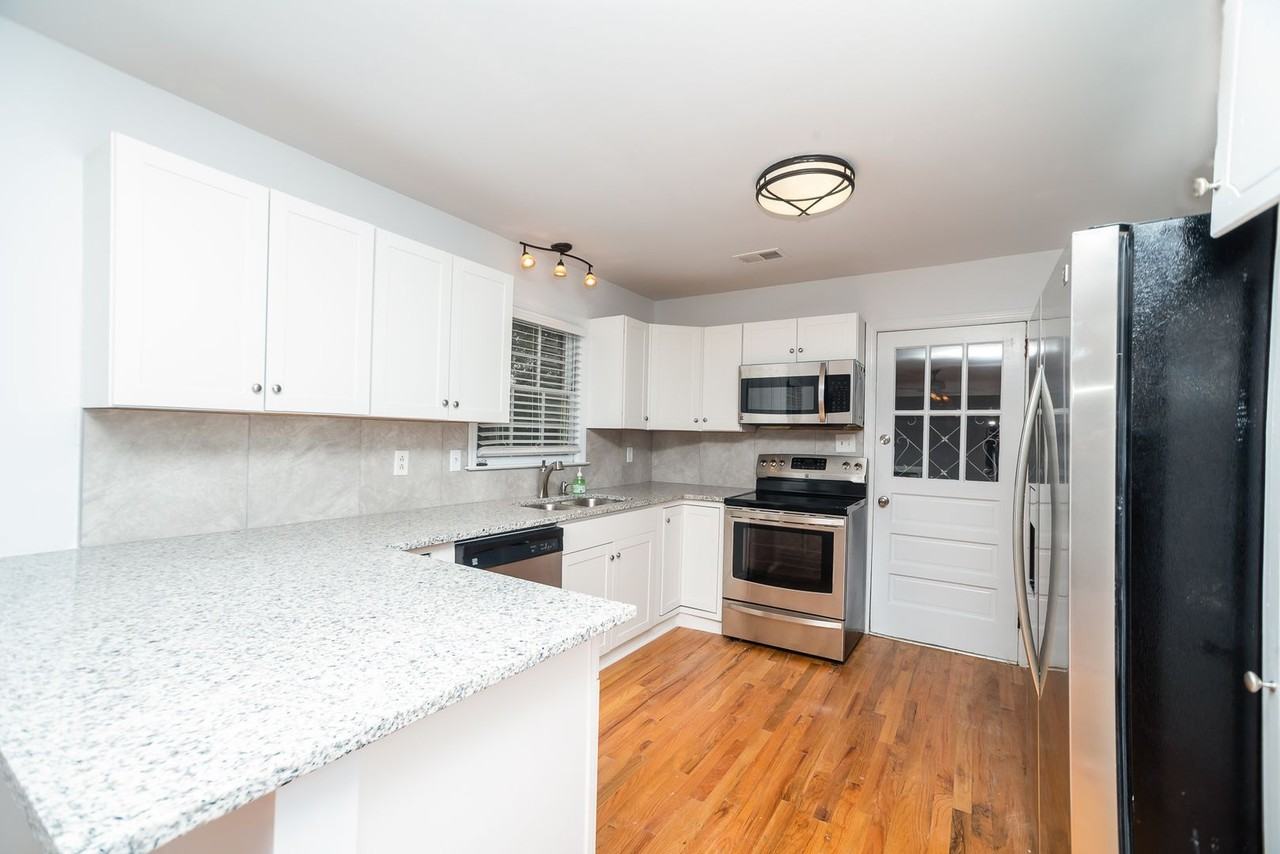 1931 Campion Hall Rd - Photo 7 of 14