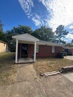 featured image of 956 Emmie St