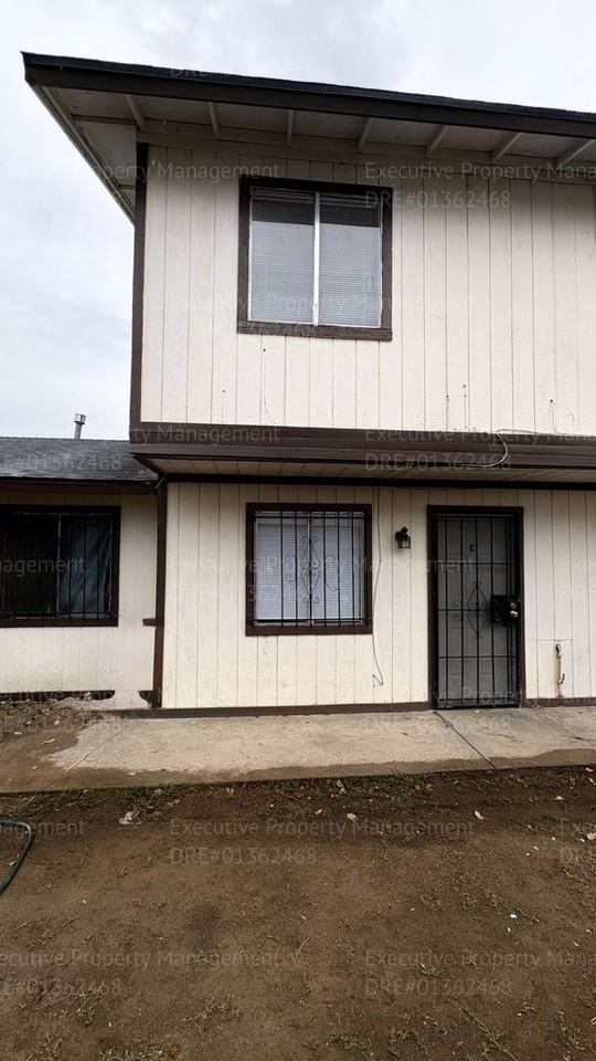 237 Dr Martin Luther King Jr Blvd - Photo 2 of 24