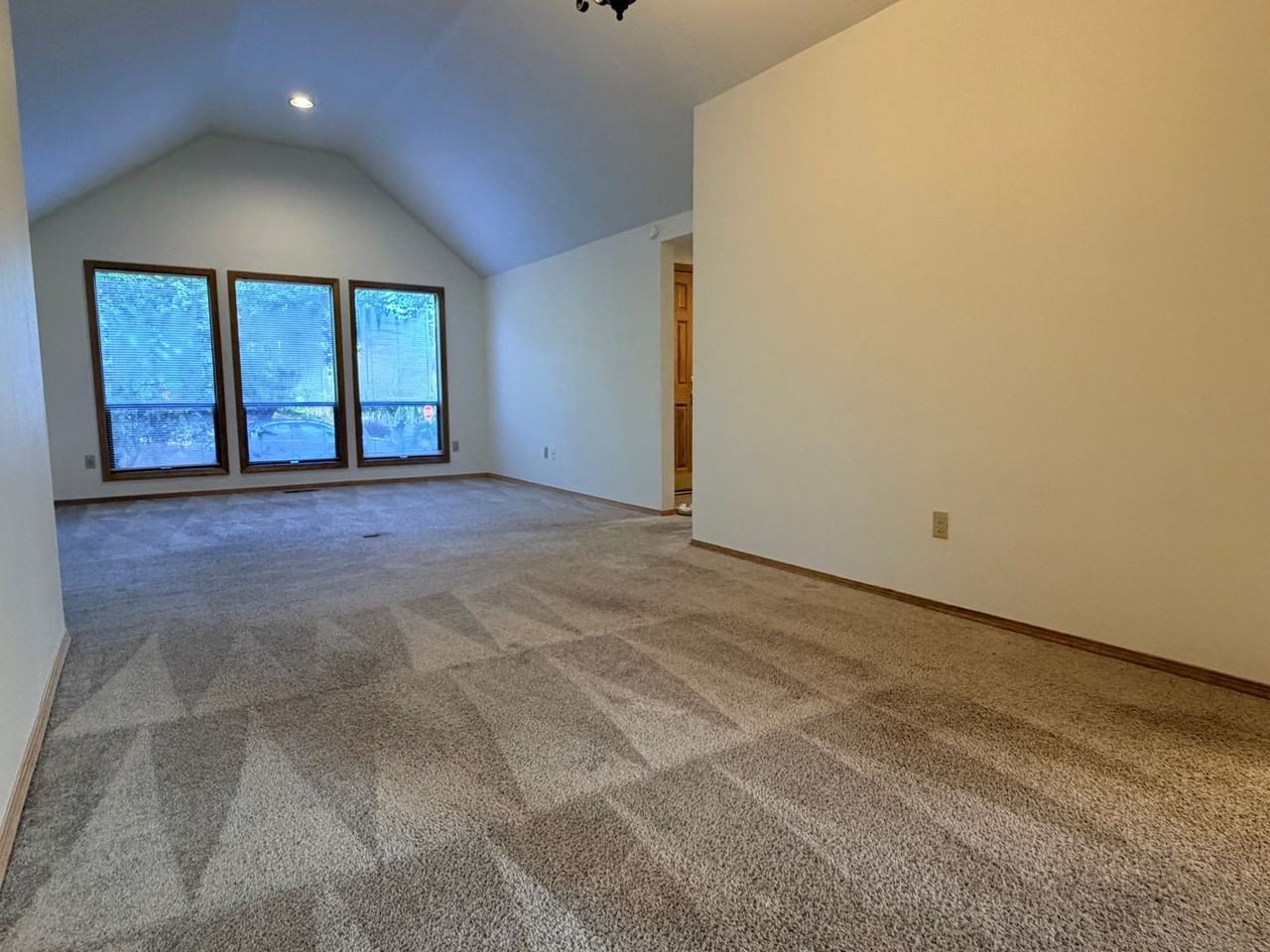 9570 Sw Millen Dr - Photo 7 of 33