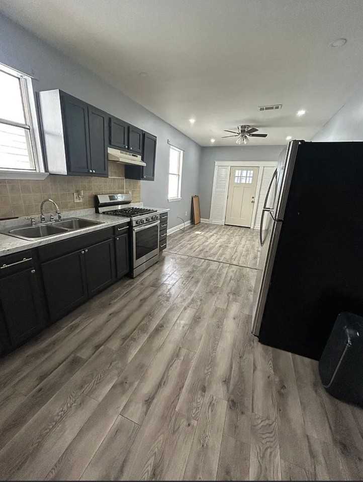 4114 Thalia St - Photo 2 of 7