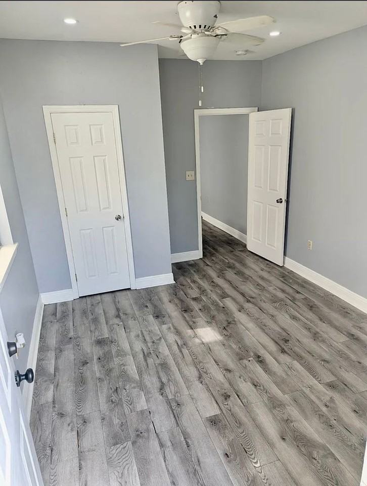 4114 Thalia St - Photo 4 of 7