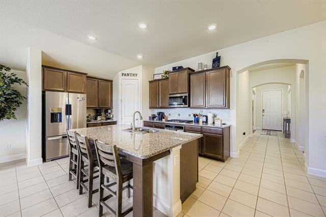 5709 Broad Bay Ln - Photo 2 of 11