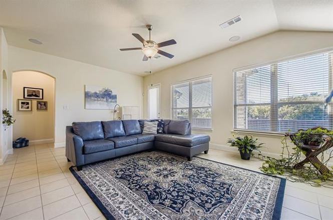 5709 Broad Bay Ln - Photo 5 of 11