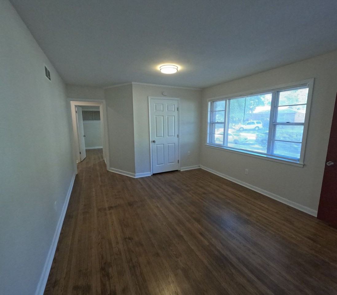 3132 Baskin St - Photo 4 of 29