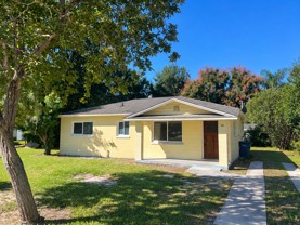 521 Norfolk Cir - Photo 1 of 1
