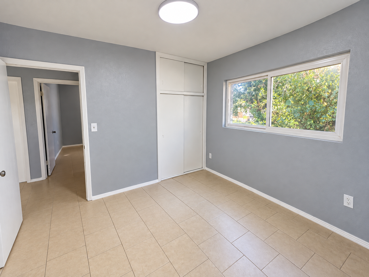521 Norfolk Cir - Photo 7 of 15