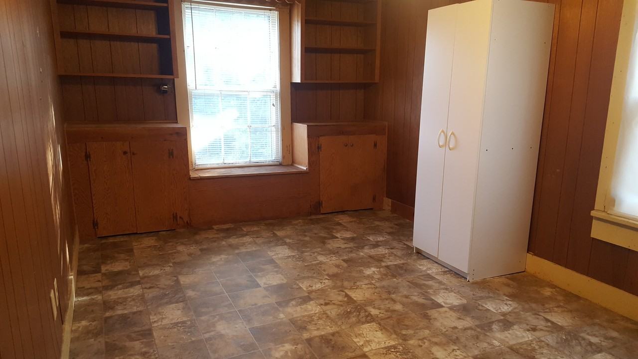 3050 Pine Mill Rd - Photo 4 of 11