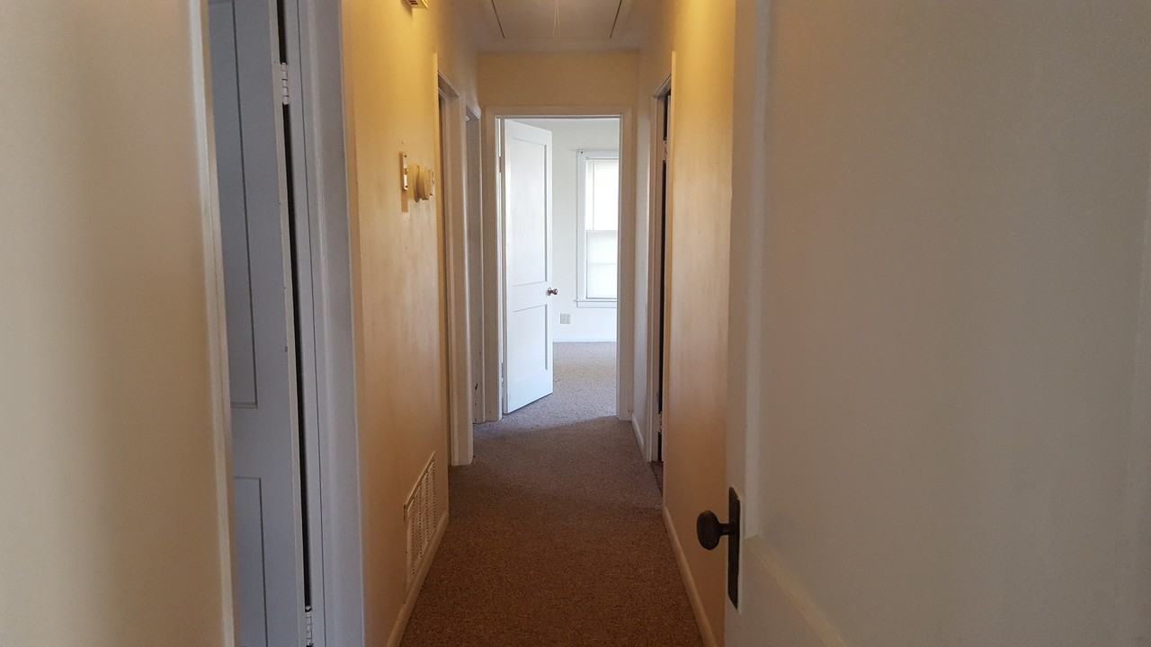 3050 Pine Mill Rd - Photo 5 of 11
