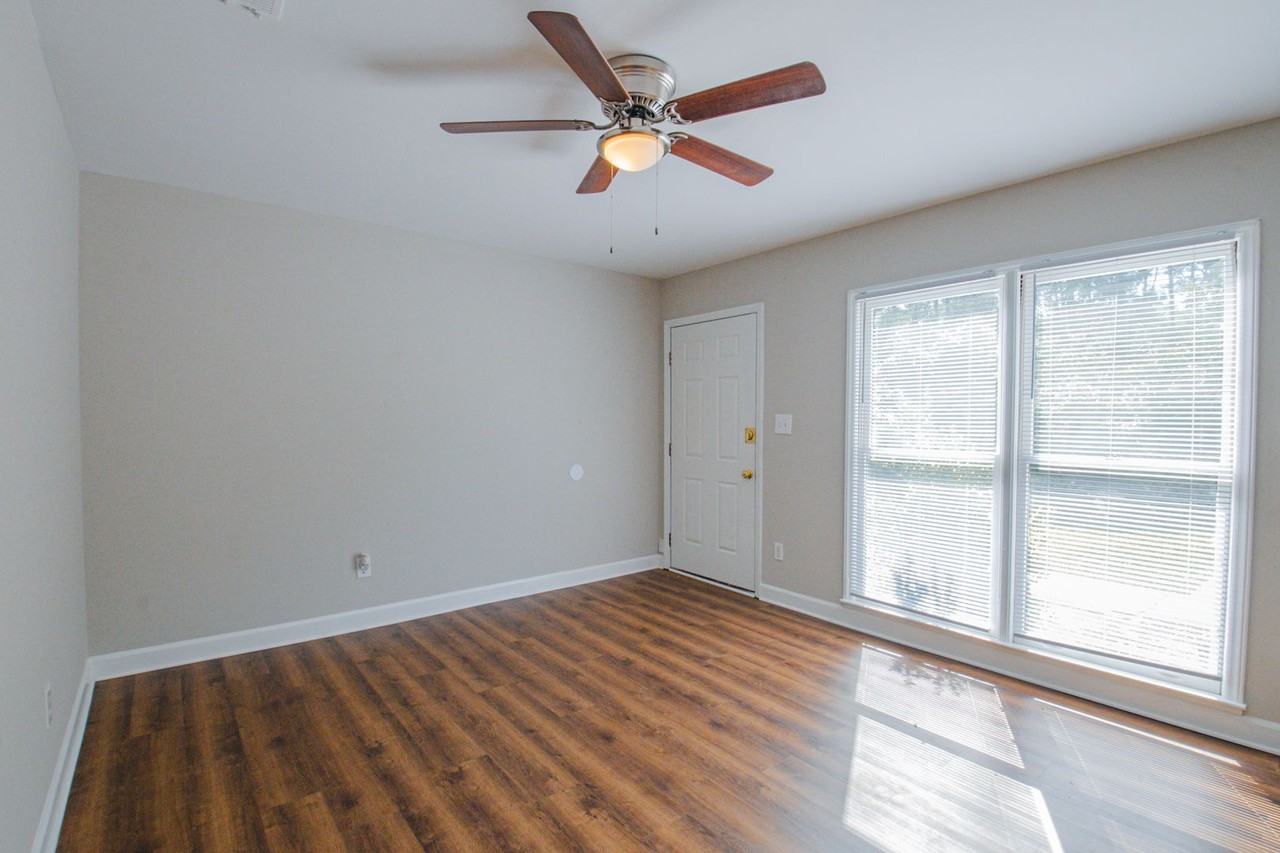 239 Bridgefield Pl #1 - Photo 3 of 10