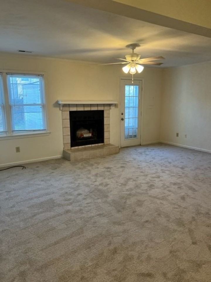 748 Goodard Dr - Photo 4 of 11