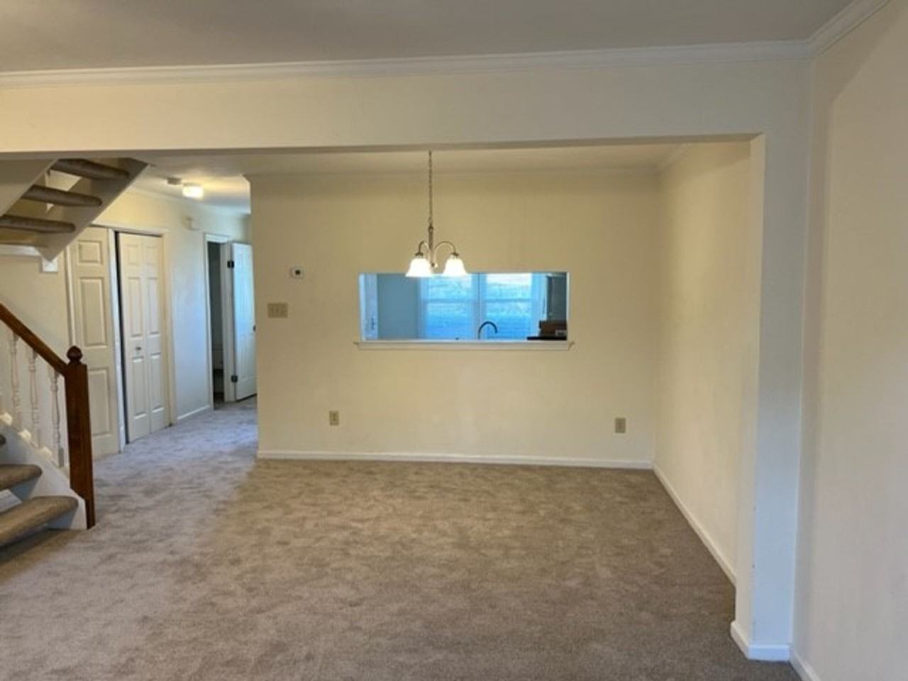 748 Goodard Dr - Photo 5 of 11