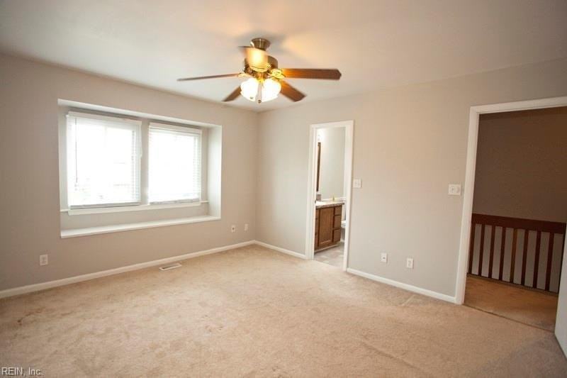 733 Waters Dr - Photo 6 of 26