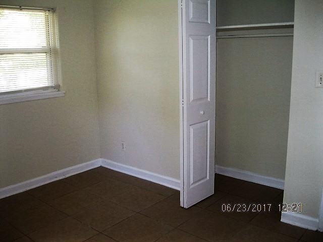 7926 Hare Ave - Photo 5 of 6