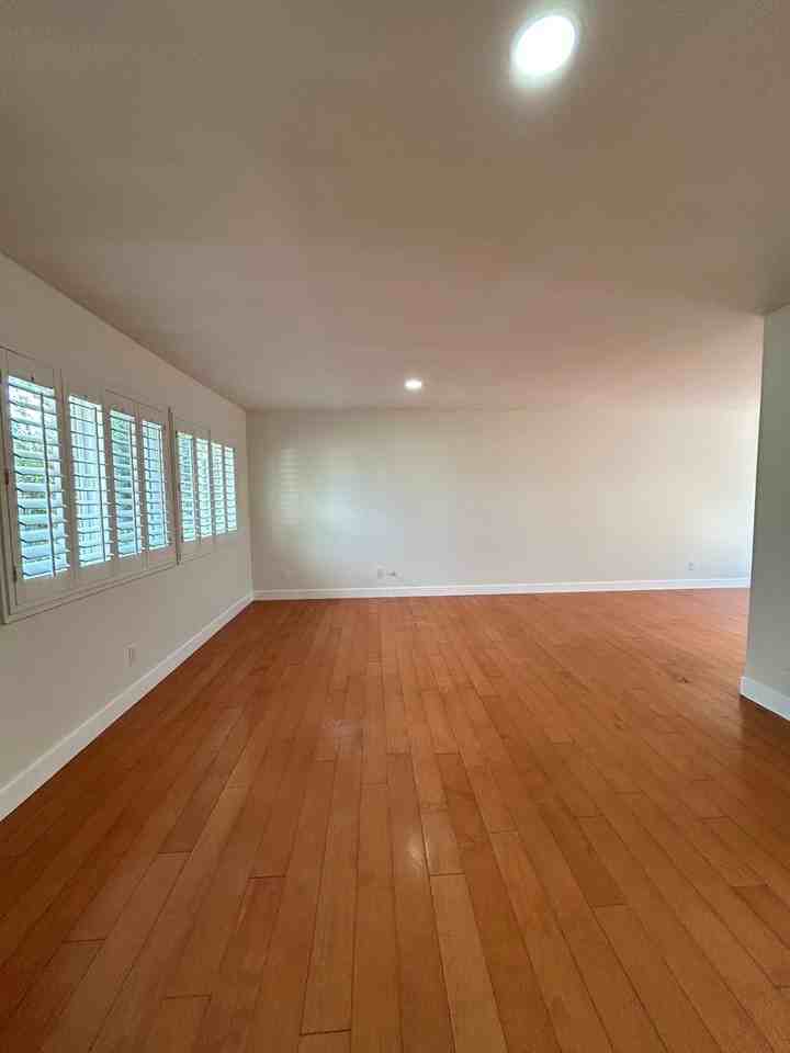 143 Hayes Ave - Photo 3 of 21