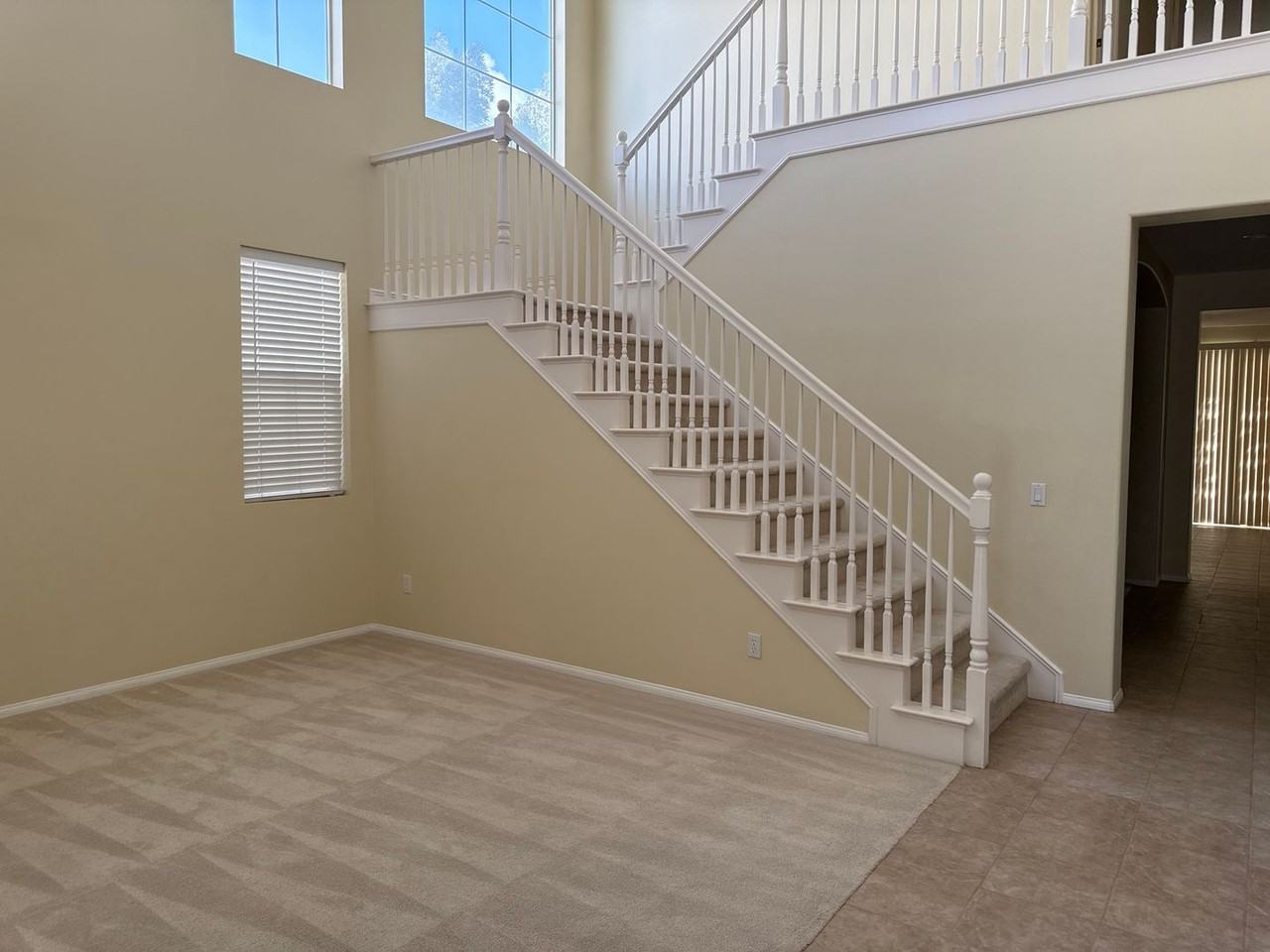 44948 Mariposa Dr - Photo 2 of 32