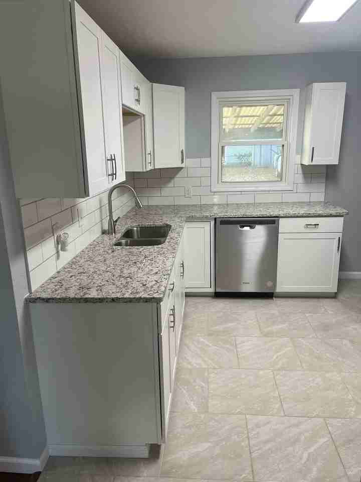 1965 S Scenic Ave - Photo 4 of 20