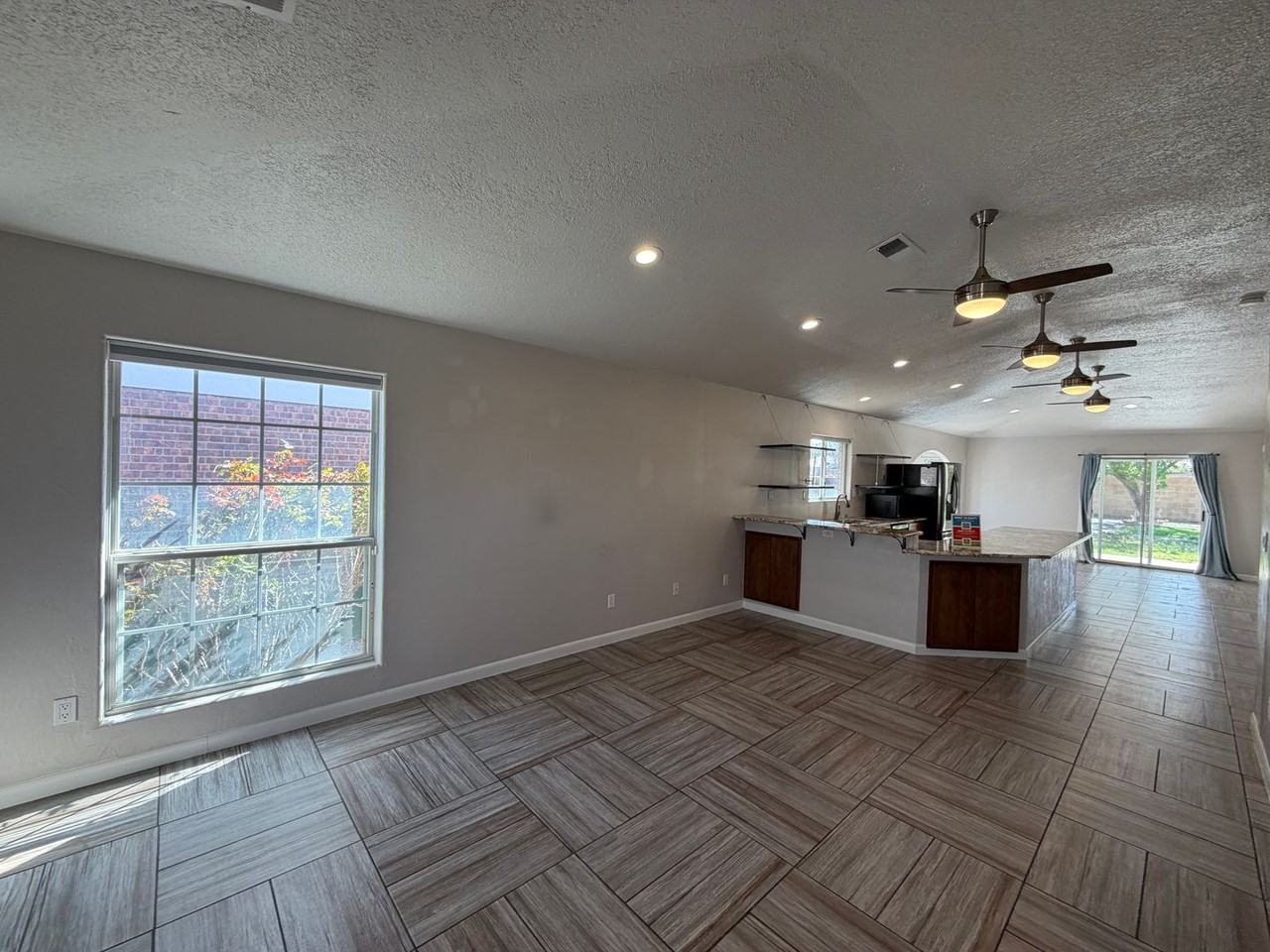 7024 Westford Pl Nw - Photo 5 of 34