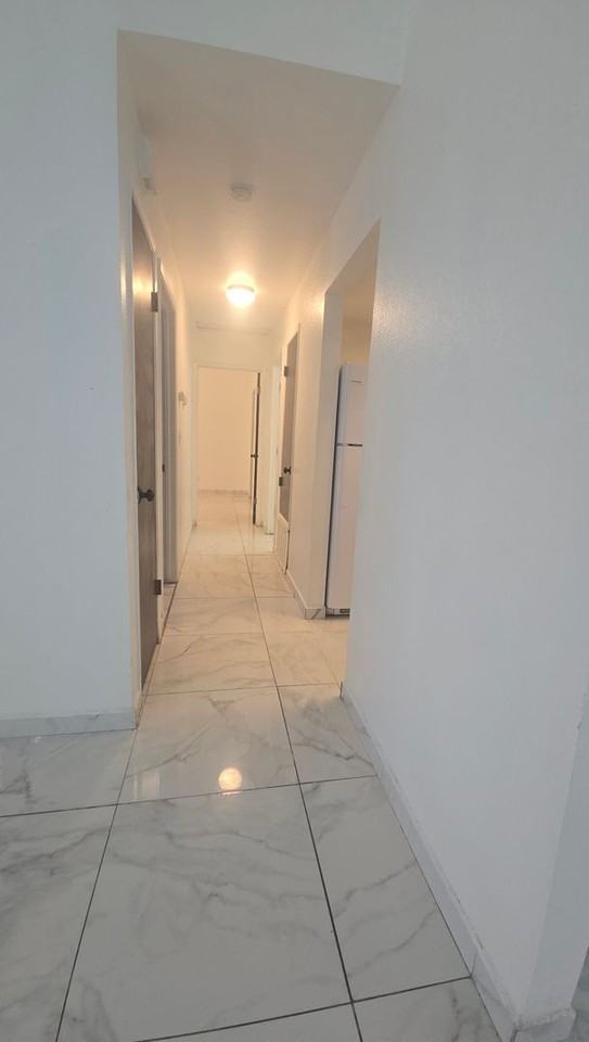 1034 Kaweah St - Photo 6 of 10