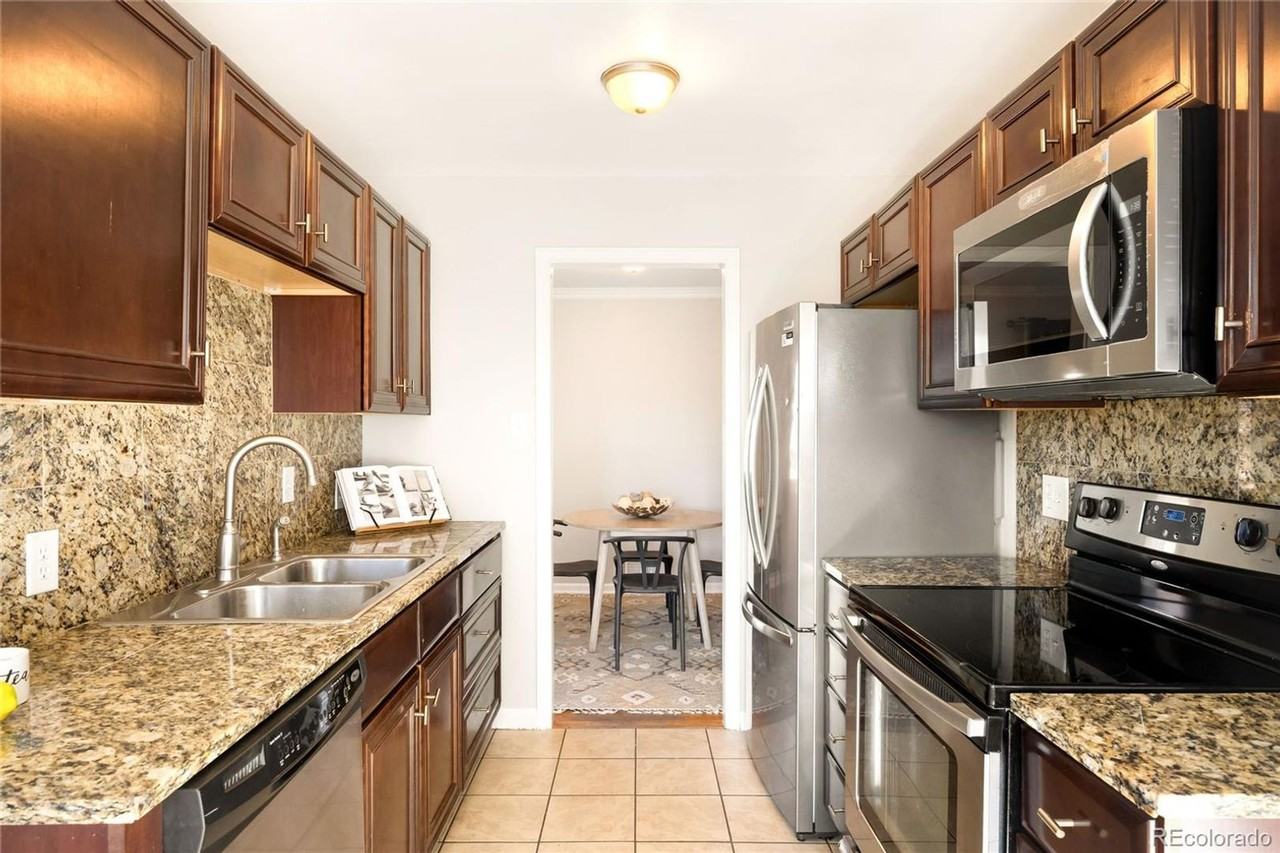 2438 S Perry St - Photo 7 of 23