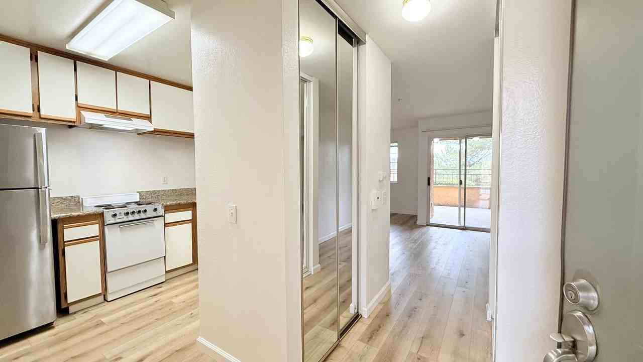705 Watson Canyon Ct #100 - Photo 4 of 36