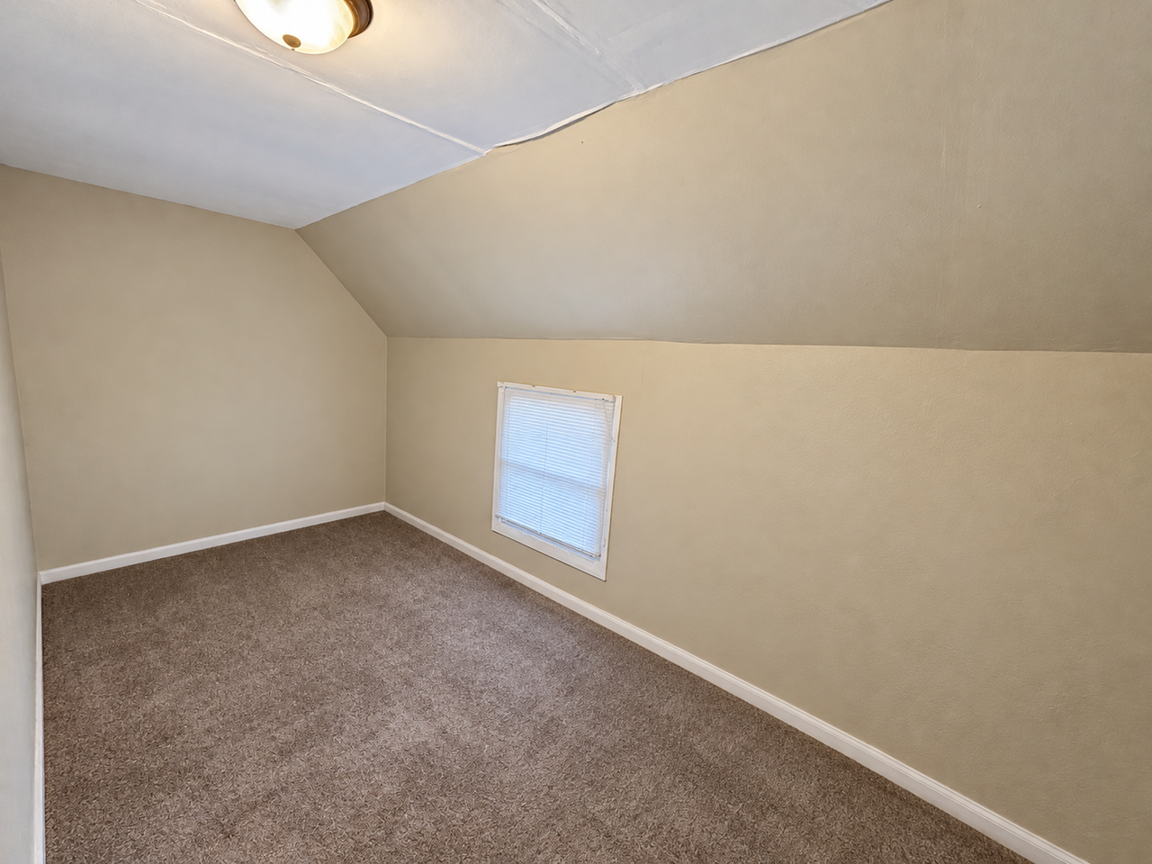 2636 N Booth St - Photo 7 of 9