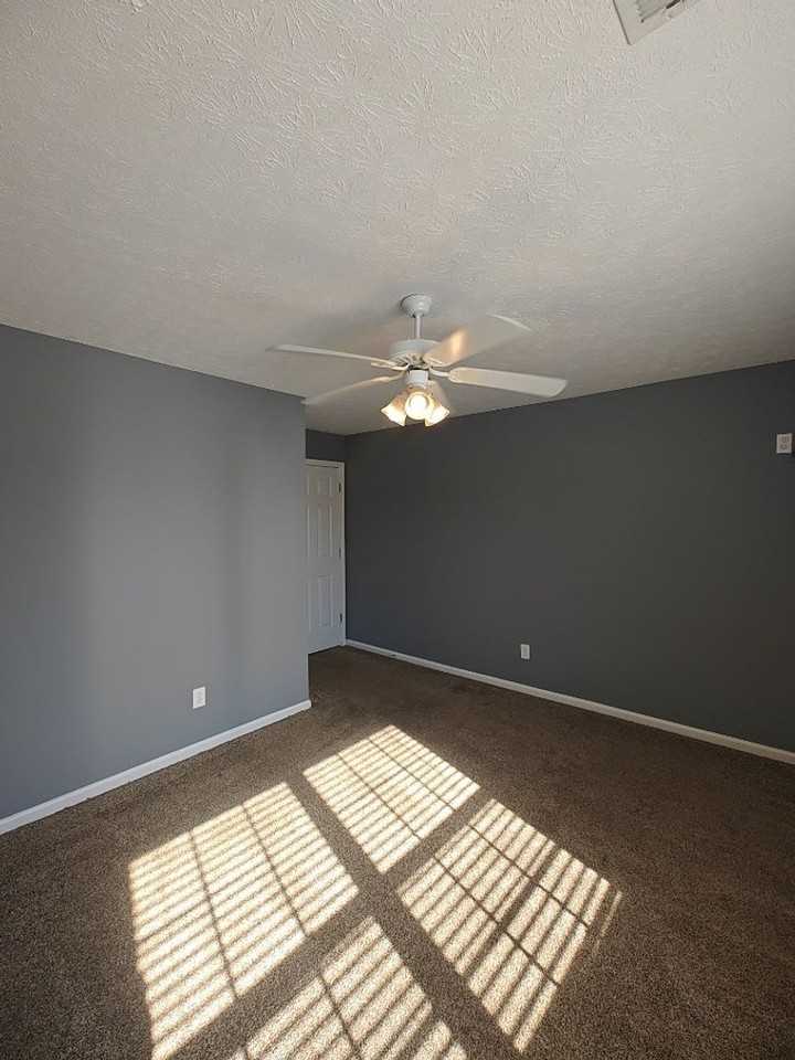 353 Lucille Dr - Photo 7 of 32