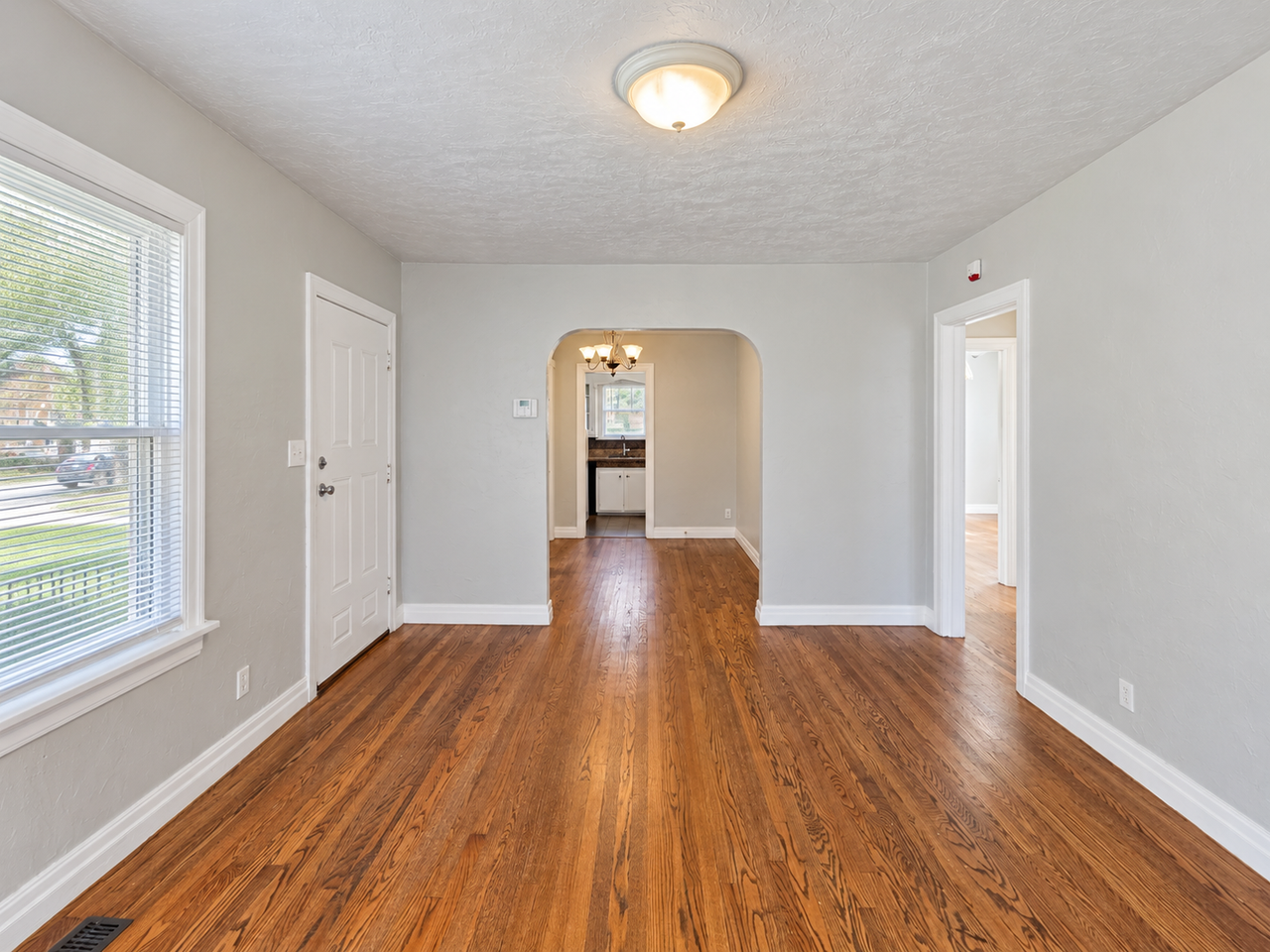 2620 W Park Pl - Photo 5 of 28