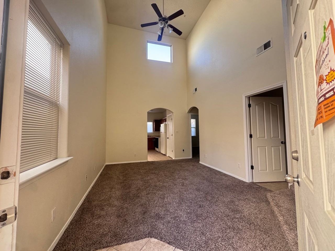 4835 Spanish Sun Ave Ne - Photo 3 of 15