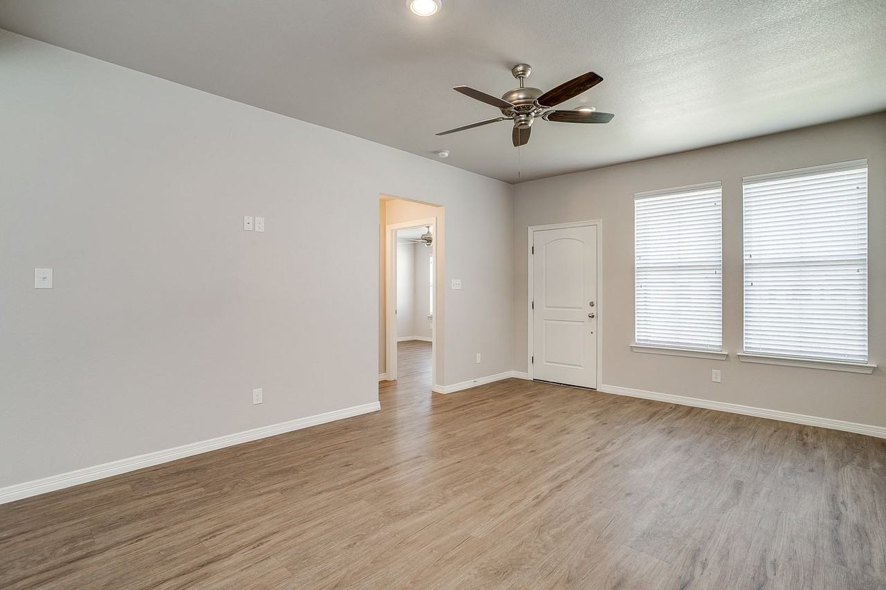 1275 Trailside Dr - Photo 5 of 12