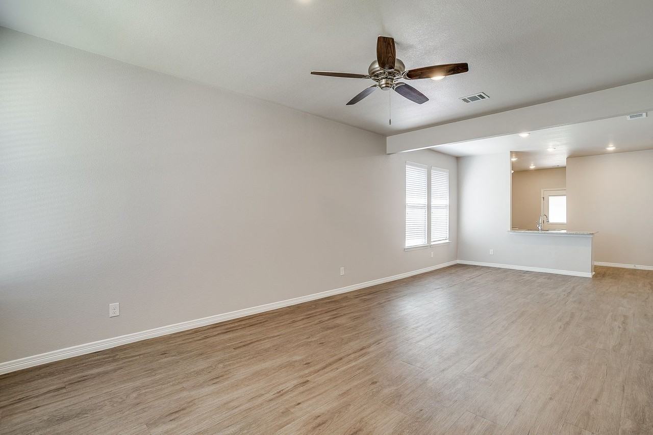 1275 Trailside Dr - Photo 6 of 12