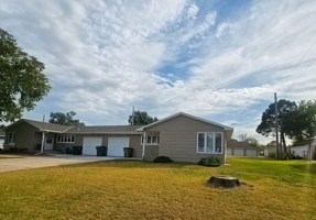 featured image of 2533 W 4th St