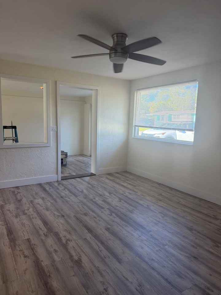 601 N Moore St - Photo 5 of 21