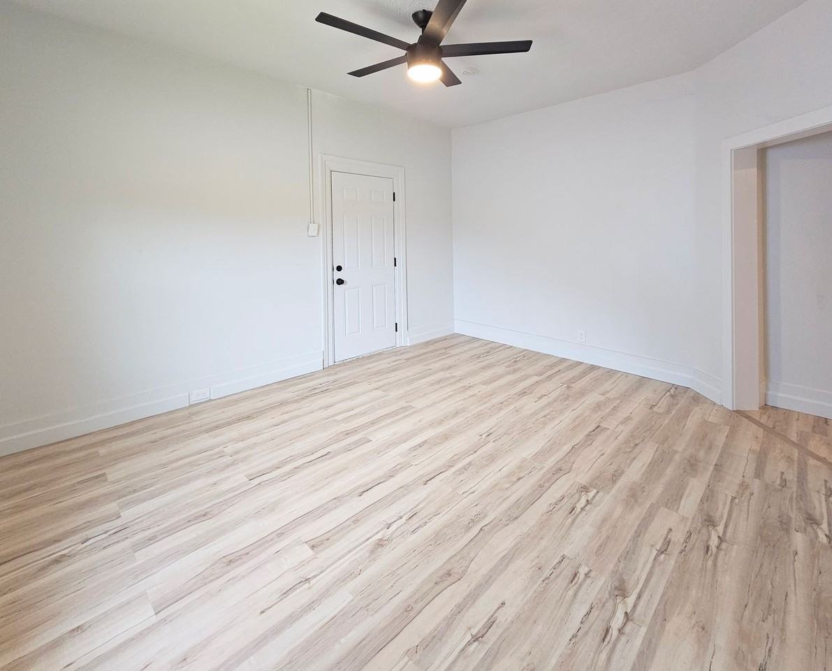 3917 Holston Dr - Photo 6 of 19